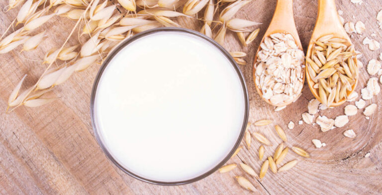 Qu'est-ce que le lait d'avoine ? Nutrition, avantages et dangers potentiels